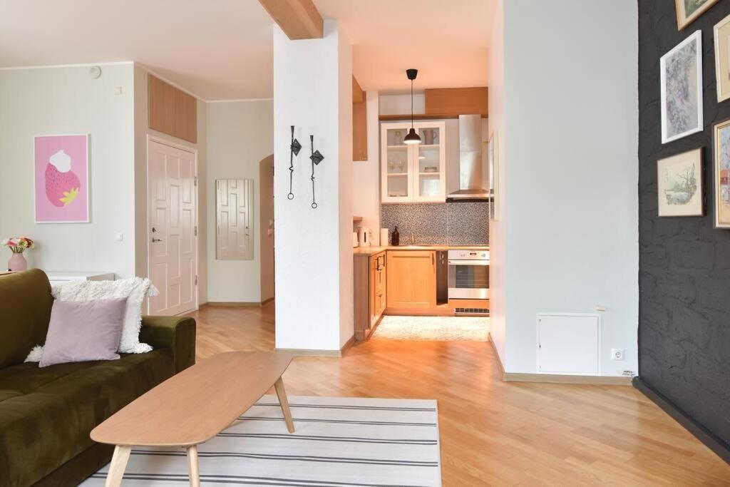 Serene 1br With Sauna & Private Entrance Korter